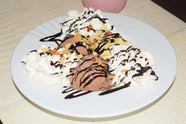 Chocolat, Café ou Caramel Liégeois