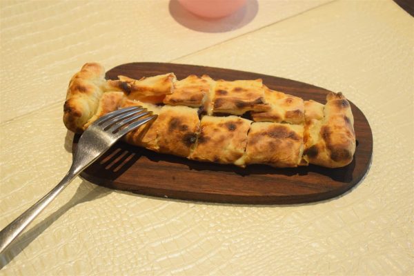 Pide Pasterma